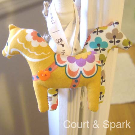 Dala Folk Horse Gallery
